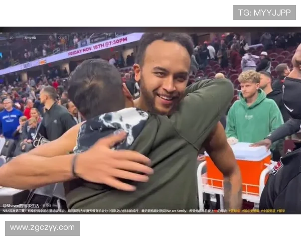 安德森穿母亲球衣登场 森林球迷全力支持